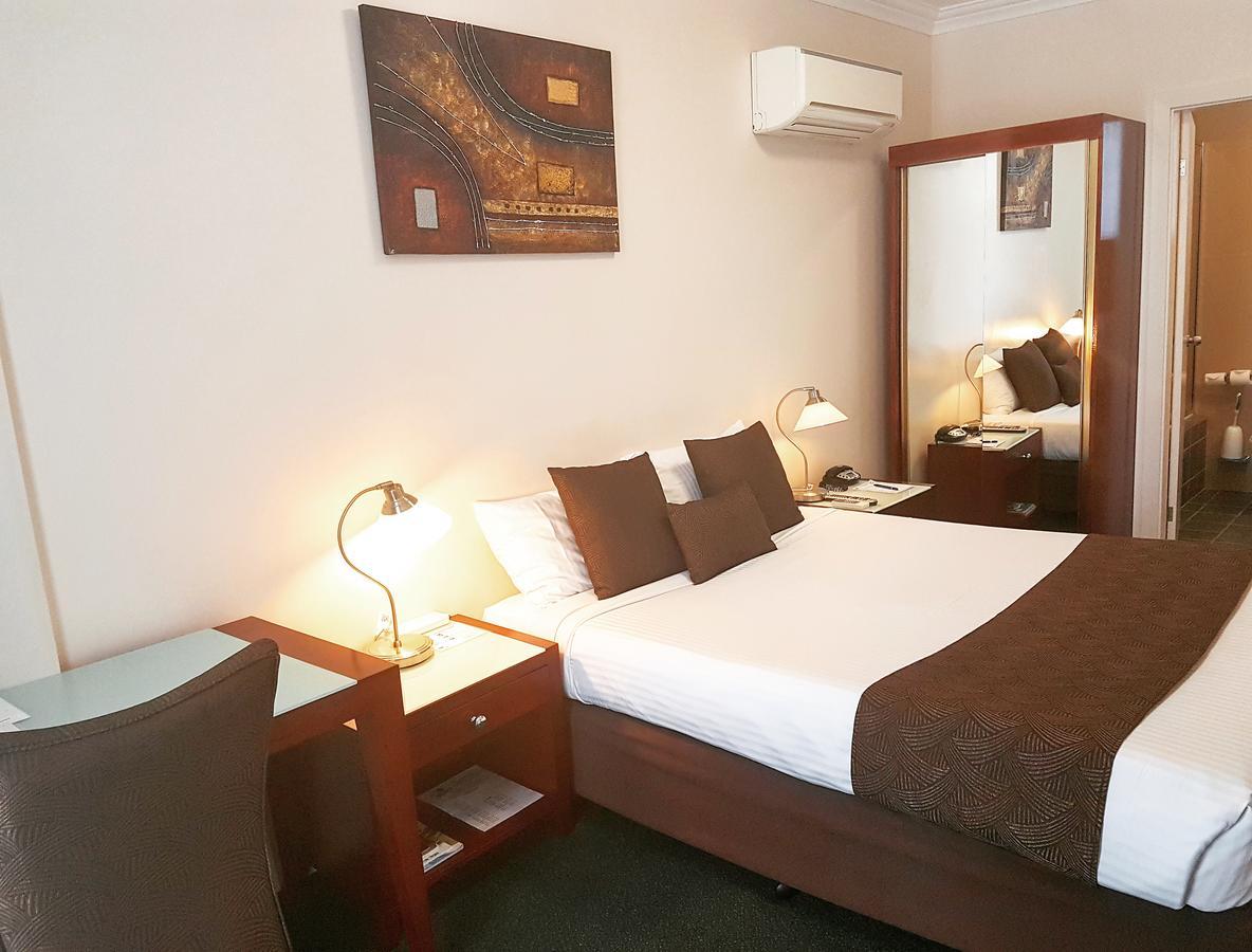 Mid City Motor Inn Сінґлтон Екстер'єр фото