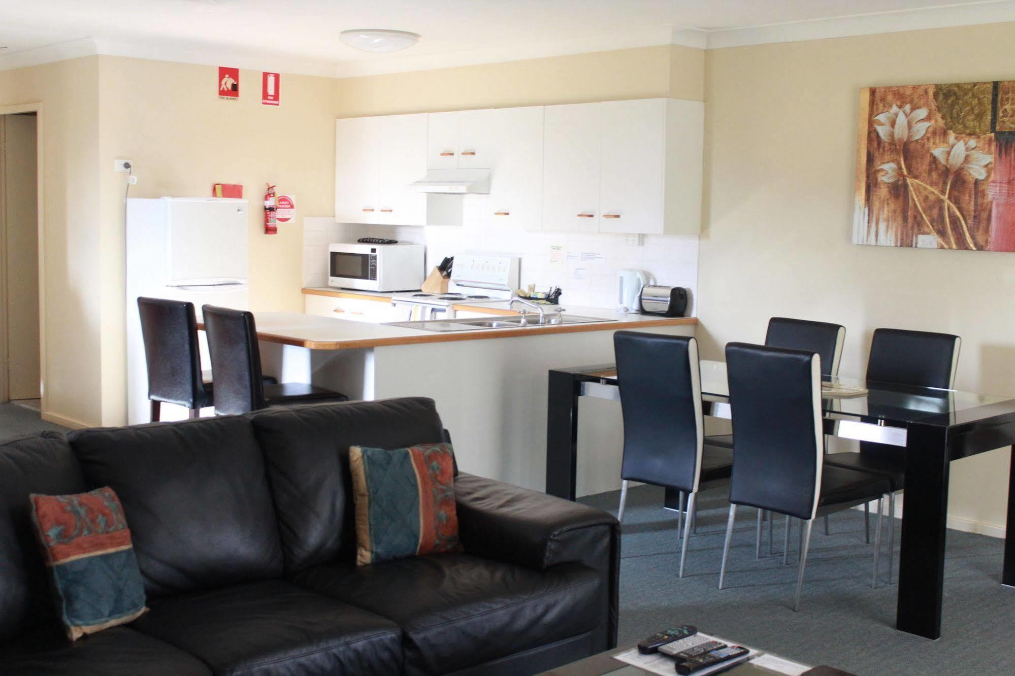 Mid City Motor Inn Сінґлтон Екстер'єр фото