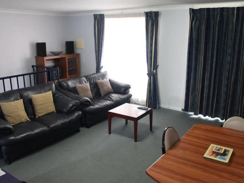 Mid City Motor Inn Сінґлтон Екстер'єр фото