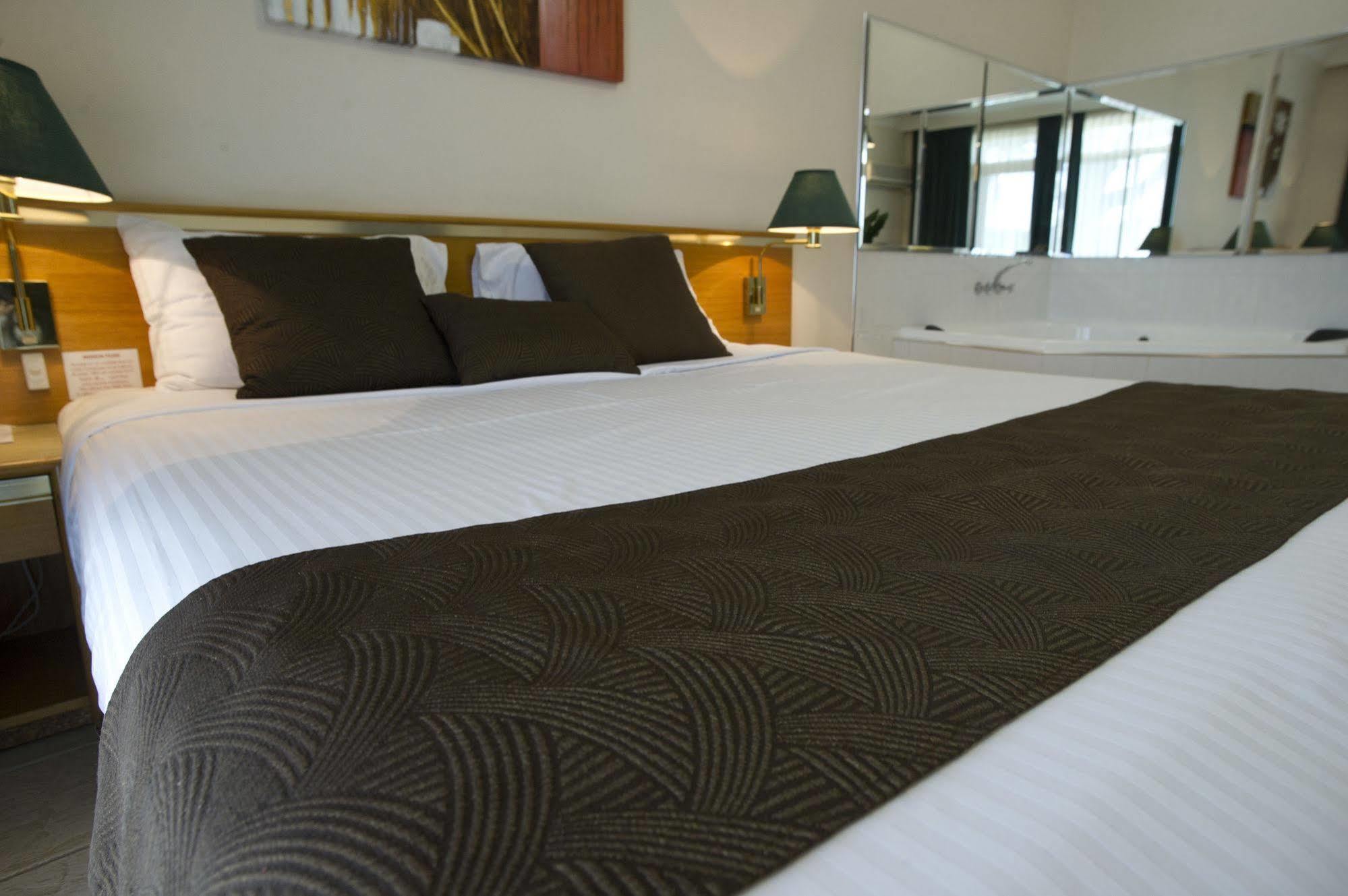 Mid City Motor Inn Сінґлтон Екстер'єр фото