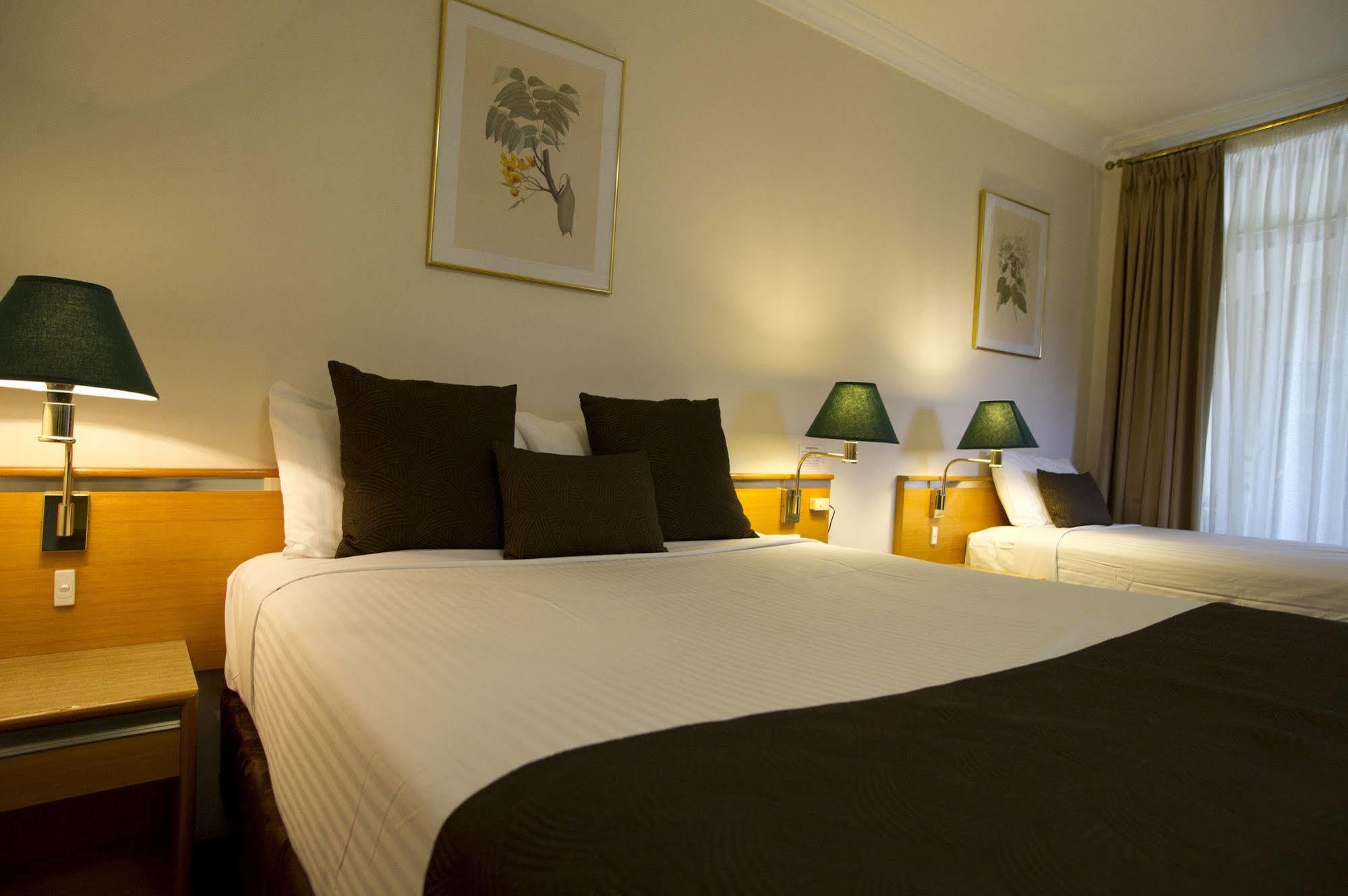 Mid City Motor Inn Сінґлтон Екстер'єр фото