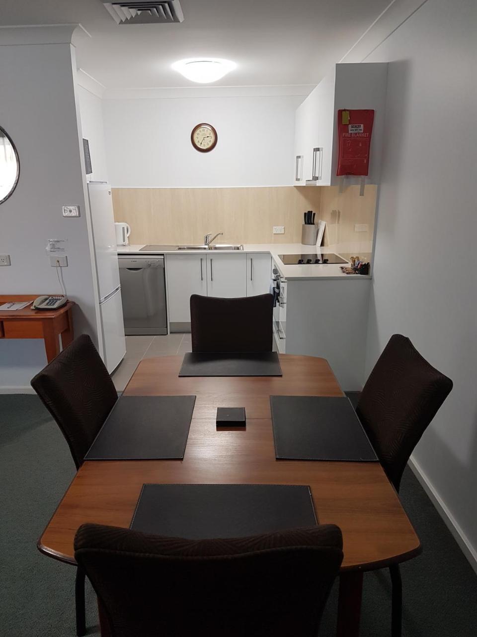 Mid City Motor Inn Сінґлтон Екстер'єр фото