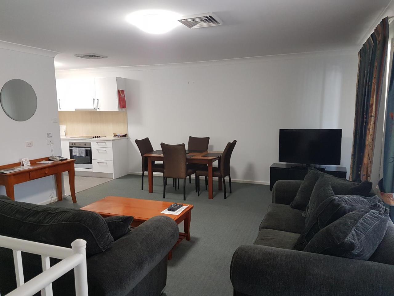 Mid City Motor Inn Сінґлтон Екстер'єр фото