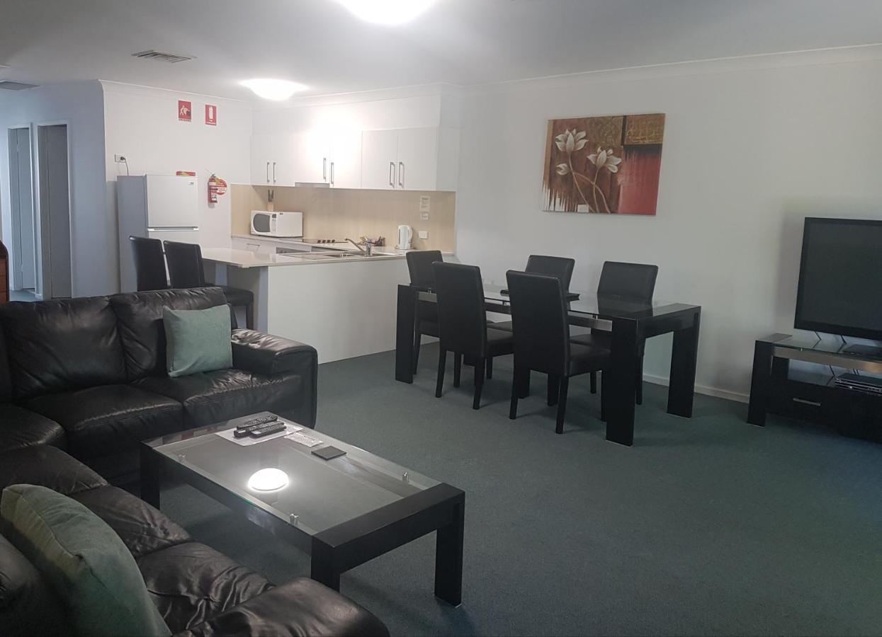 Mid City Motor Inn Сінґлтон Екстер'єр фото